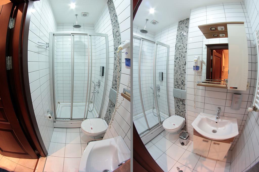 Fullhouse Aparthotel
